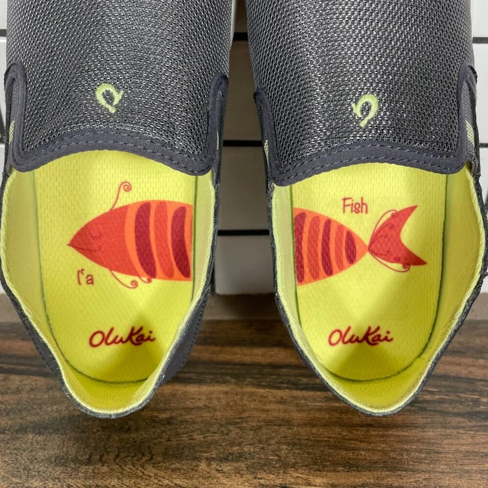 OluKai Pehuea Maka Youth Girls Size 4 Shoes Gray Drop In Heel Comfort Slip Ons